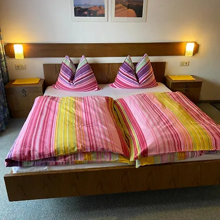 Guest house Gaestehaus Hochwimmer