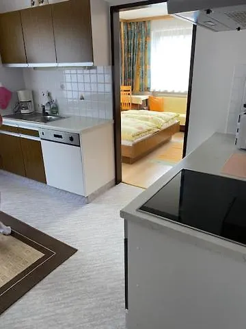 ゲストハウス Gaestehaus Hochwimmer 3*